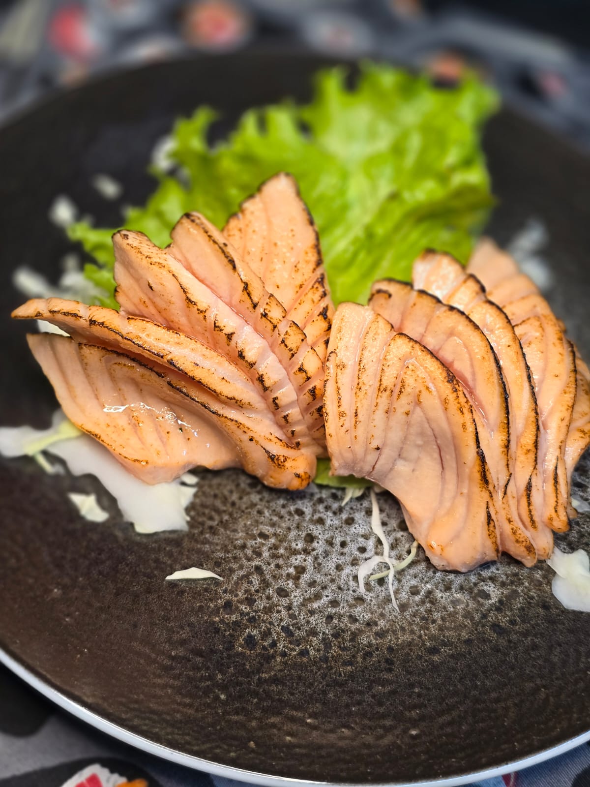 SASHIMI SALMÃO SELADO